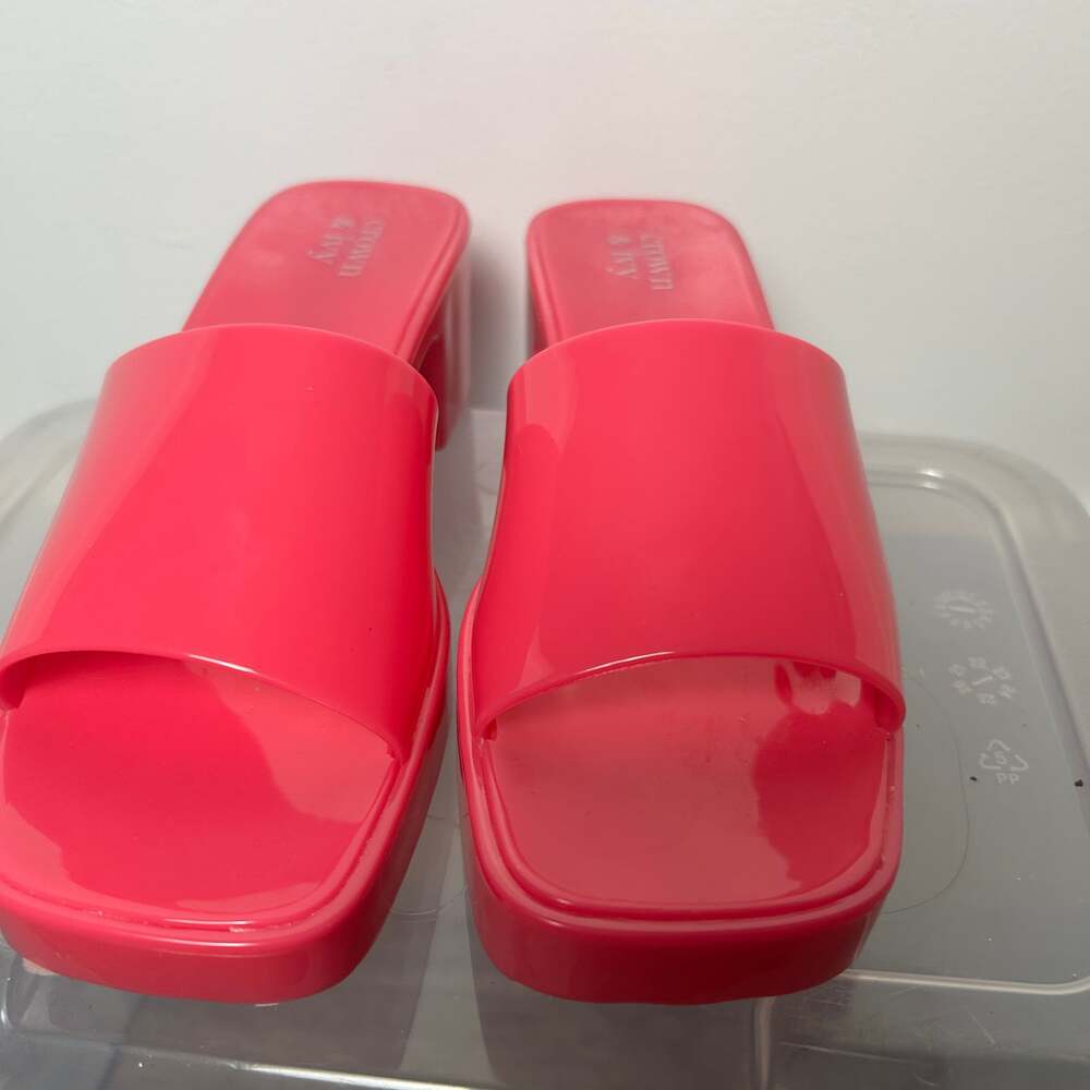 Crown and Ivy pink heeled shoes